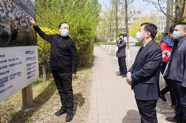 吴世民督导检查学校疫情防控工作