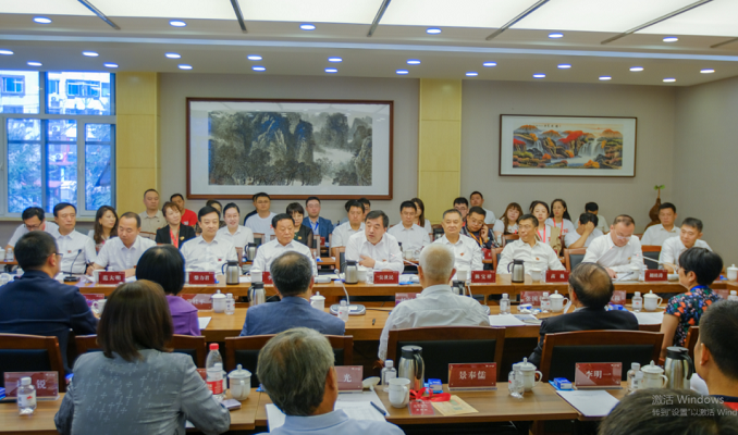 市高级中学举行建校70周年校庆座谈会