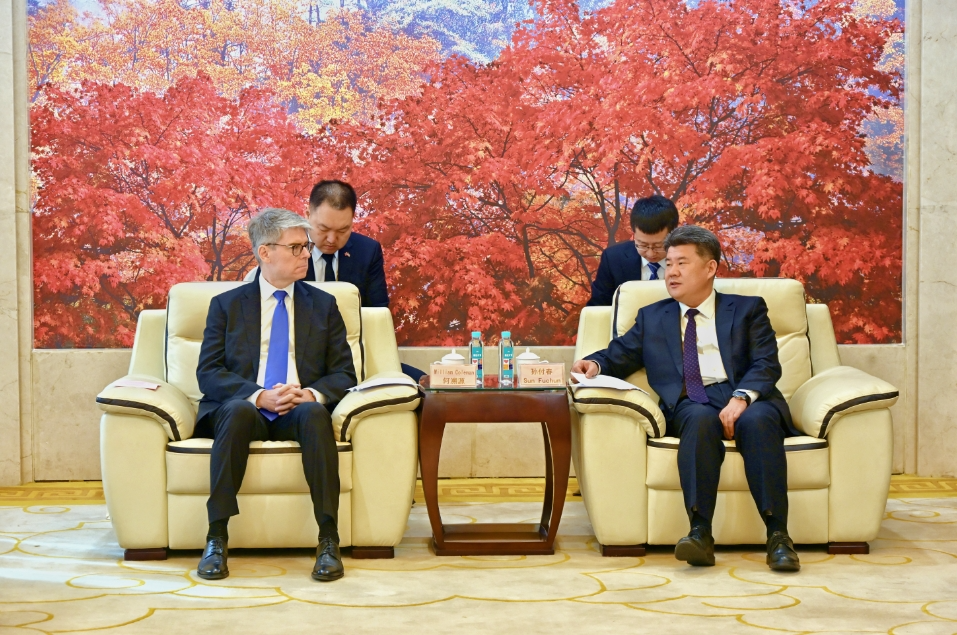 孙付春会见美国驻沈阳总领事何溯源一行