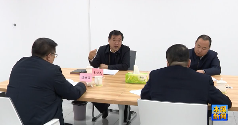 吴世民接待来访群众并现场办公推动解决问题
